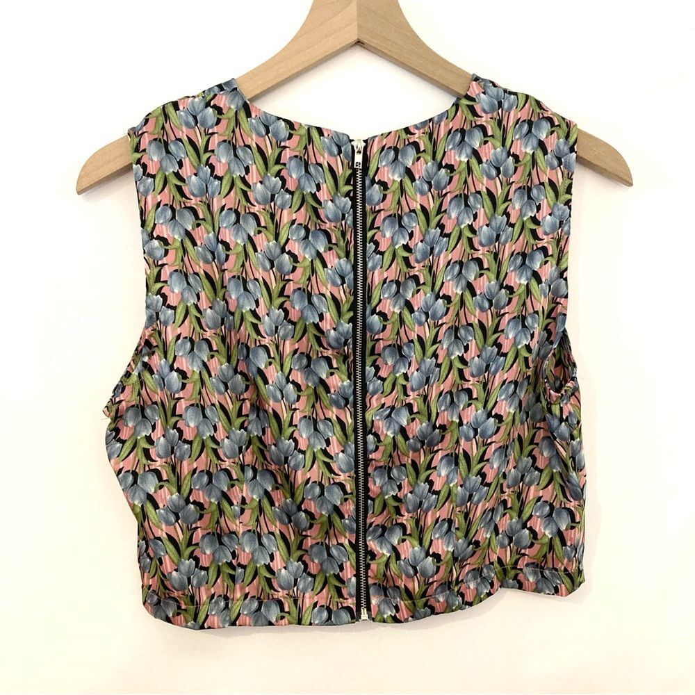 Senlis Cropped Floral Sleeveless Top Large NWOT Pink Blue Tulips Zipper Back - Picture 4 of 6